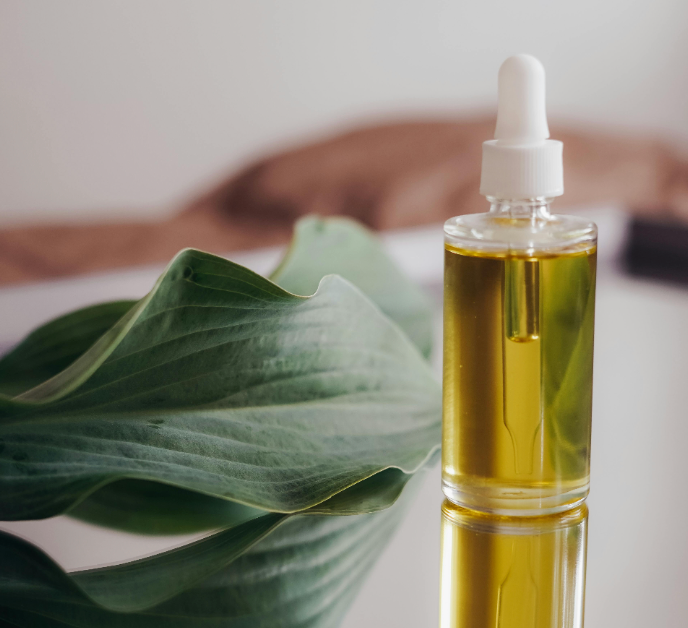 What is Face Oil & Benefits For Every Skin Type