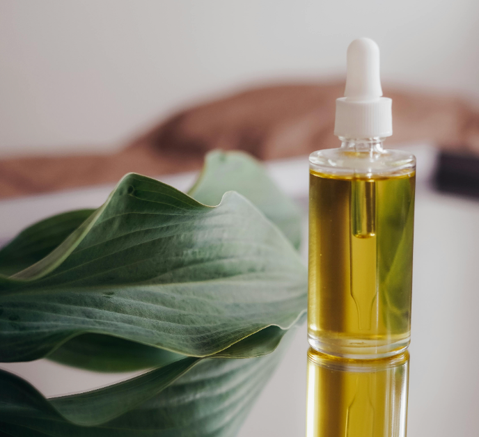 What is Face Oil & What Does It Do?