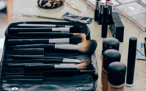 How To Tell If Your Make Up Is Breaking You Out
